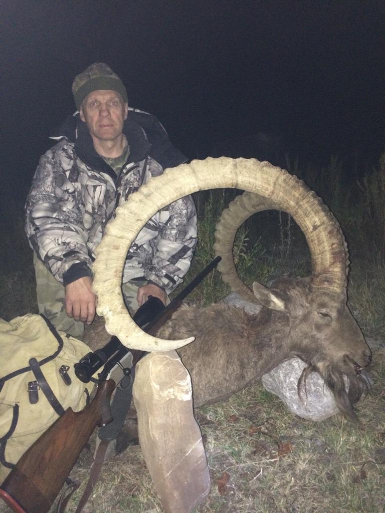Andrey Samokhin with his record Mid-Asian ibex, Kyrgyzstan, 2015